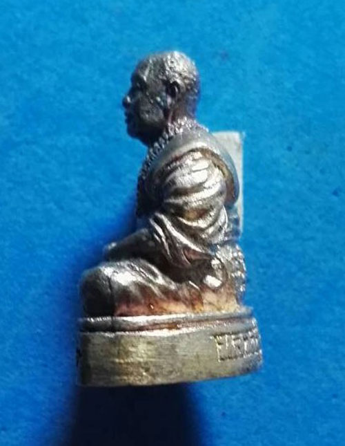 พระรูปหล่อเนื้อเงิน หลวงปู่พรหมา เขมจาโร วัดสวยหินผานางคอย รุ่น ฉลองอายุ 96 ปี ปี 2537