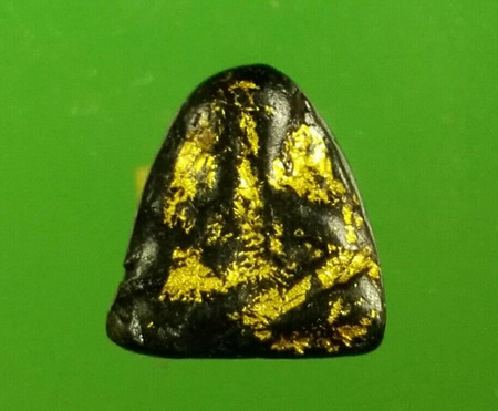 พระปิดตาอุดกริ่ง เนื้อผงใบลาน ปิดทอง องค์จิ๋ว