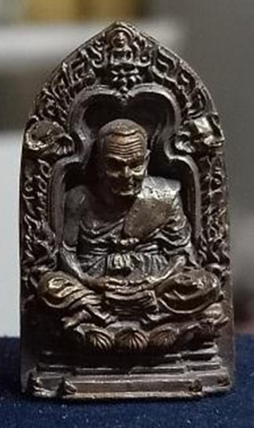 หลวงพ่อทวดพิมพ์เตารีด(ลายกนกคชสาร) ทองแดงรมมันปู รุ่น พ่อท่านเขียวอุปถัมภ์ ( กลันตัน ๕๔ ) เลข1030