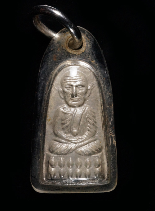 หลวงปู่ทวด ทะเลซุง วัดช้างให้ ปี2508 พิมพ์เล็ก ลูกแก้วบัวหก (เนื้อเงิน หายาก) พร้อมเลี่ยมเดิม