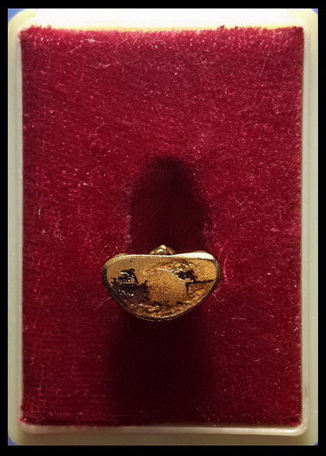 รูปหล่อหลวงพ่อเปรื่อง วัดหิรัญญาราม (วังตะโก) จ.พิจิตร รุ่นฉัตรมงคล ปี35