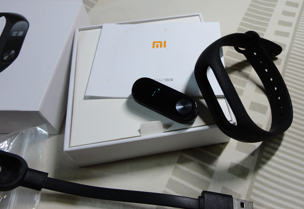 mi band2 นาฬิกาสายรัดข้อมืออัจฉริยะ fitness tracker เพื่อสุขภาพ สีดำ ครบกล่อง ของแท้