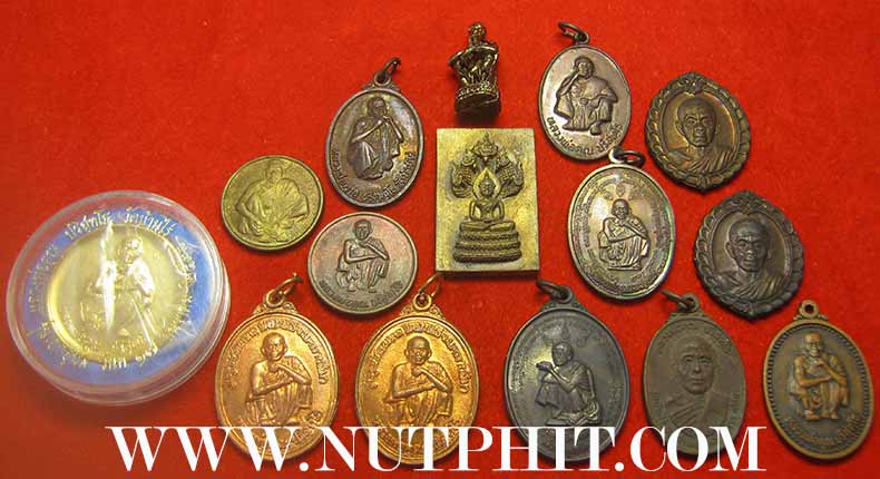 รวมชุดหลวงพ่อคูณ 15 องค์ในราคาพิเศษครับ*263