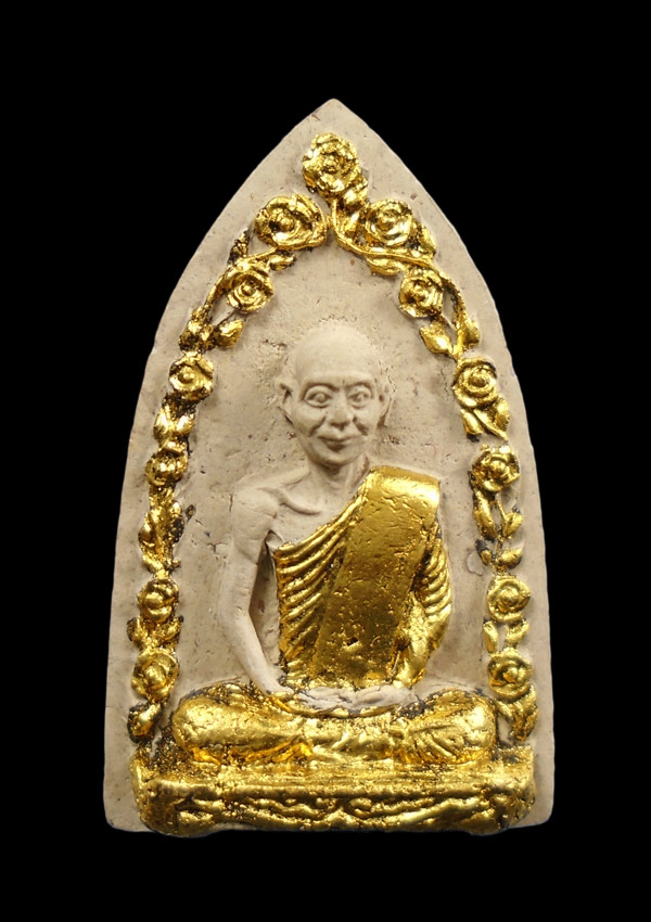 30บาท...พระผงวราสโกภิกขุ หลังยันต์สาม ไม่ทราบที่ เนื้อผง///815