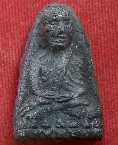 พระผงหลวงปู่ทวด วัดประสาทบุญญาวาส กรุงเทพ ปี06 เนื้อดำ พิธีใหญ่ปี06...เคาะเดียวแดง...