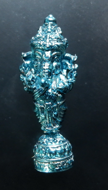 พระพิฆเนศ เจริญปัญญา พิมพ์เล็ก (ไม่มีซุ้ม) เนื้อสัมฤทธิ์ เพชรไพลิน ปี 62 วัดป่าโคกขามป้อม