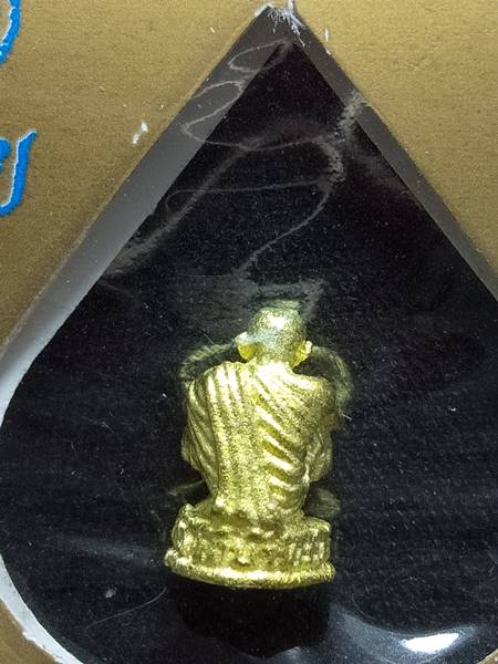 พระหล่อรูปเหมือน หลวงพ่อคูณ พิมพ์จิ๋ว รุ่น คูณเศรษฐี ออกวัดบ้านไร่ ปี 36 เนื้อ กะไหล่ทอง ตอกโค๊ตใต้ฐ