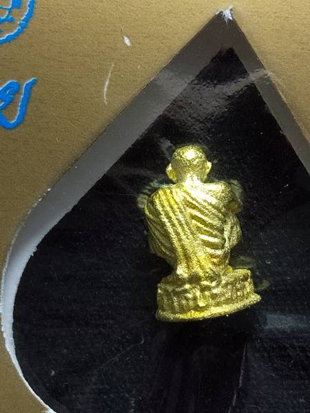 พระหล่อรูปเหมือน หลวงพ่อคูณ พิมพ์จิ๋ว รุ่น คูณเศรษฐี ออกวัดบ้านไร่ ปี 36 เนื้อ กะไหล่ทอง ตอกโค๊ตใต้ฐ