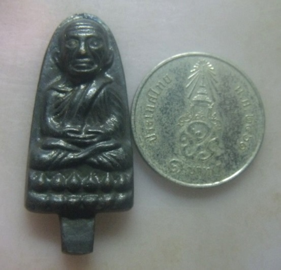**วัดใจ**พระยอดธงหลวงปู่ทวดเหยียบน้ำทะเลจืด 12 พิธี รุ่นเพ็ชรกลับ บูชาไว้กลับดวงชะตา**พร้อมกล่องเดิม