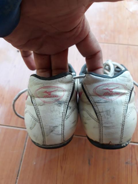 ขาย รองเท้าสตั๊ด Mizuno
