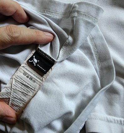 เสื้อยืด OAKLEY แบรนด์ดัง ลายสวยดีครับ เบอร์ L ตัวนี้ซื้อจากออสเตรเลีย ของแท้แน่นอน มันใจได้