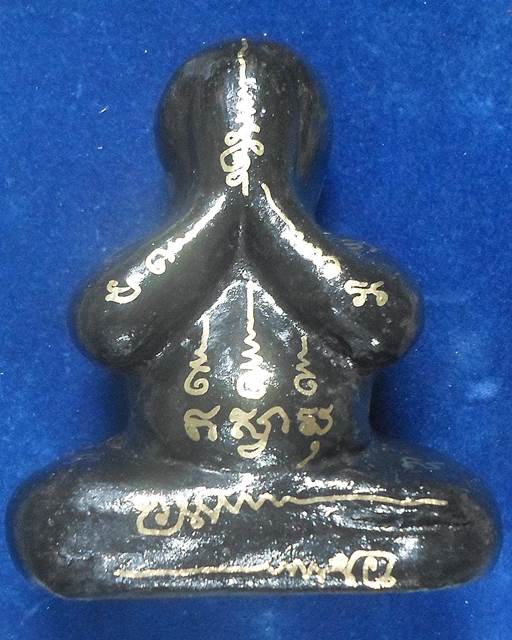 วัดสะพานสูง นนทบุรี   พระบูชาพระปิดตาเรียกทรัพย์เนื้อว่าน 108 ชนิดลงรักดำ หลวงปู่เอี่ยมหน้าตัก 4 นิ้