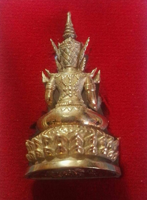 พระกริ่งนางพญาทรงเครื่อง พิมพ์ใหญ่ เนื้อขันลงหิน รุ่นเศรษฐีนางพญา ปี 2555 วัดนางพญา จ.พิษณุโลก