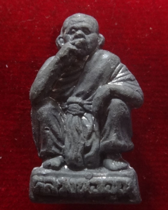 รูปหล่อปั้มเนื้อตะกั่ว หลวงพ่อคูณ รุ่นเสาร์ 5 คูณทวี ปี 2536