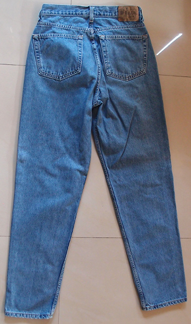 ยีนส์ GAP BLUE JEANS ของแท้ EASY FIT ตัวนี้ made in USA ราคาในช็อปเมืองไทยตัวละ 5,000++ 