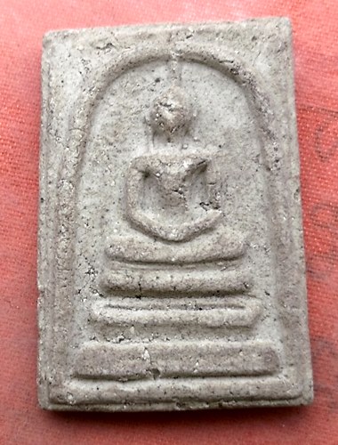 เริ่ม 10 บาท กับ พระสมเด็จ เนื้อผง  …Y862