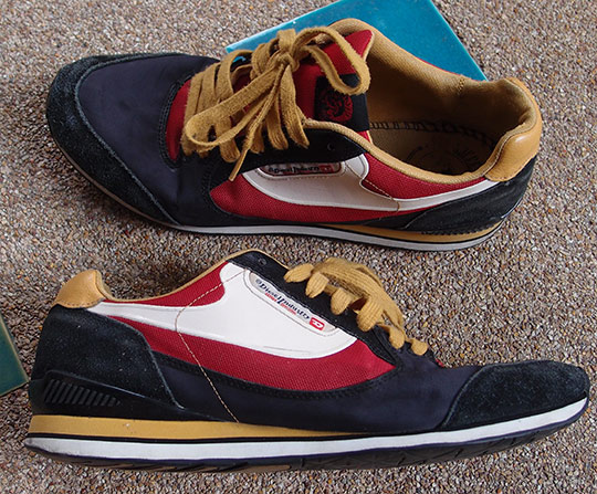 รองเท้าสนีคเกอร์ DIESEL ของแท้ รุ่น ARAMIS ดำขาวแดง Sneaker sportive uomo