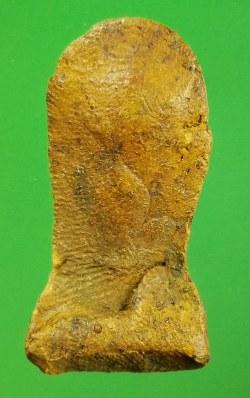 พระรอด เนื้อดิน