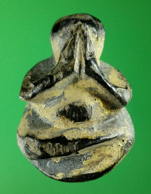 พระปิดตาโพธิ์แกะ ฝังตะกรุด