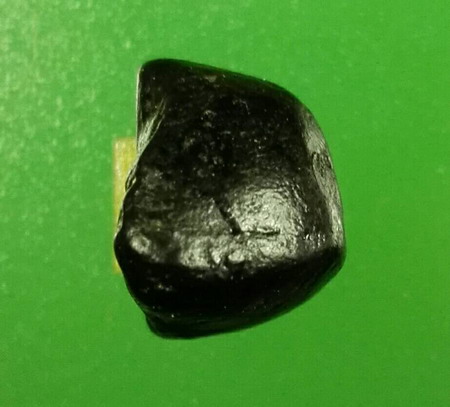 พระปิดตาอุดกริ่ง เนื้อผงใบลาน ปิดทอง องค์จิ๋ว