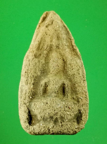 พระซุ้มทอง กรุเจดีย์กลางทุ่ง จ.อยุธยา เนื้อดิน สูง 3.8 ซม....#15