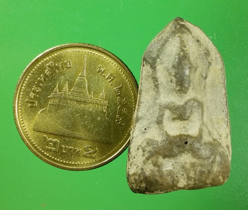 พระซุ้มยอ เนื้อดิน หลังยันต์ กรุคูยาง กำแพงเพชร