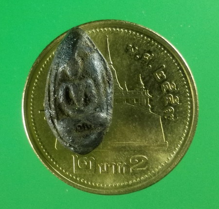 พระเม็ดน้อยหน่าหลังยันต์