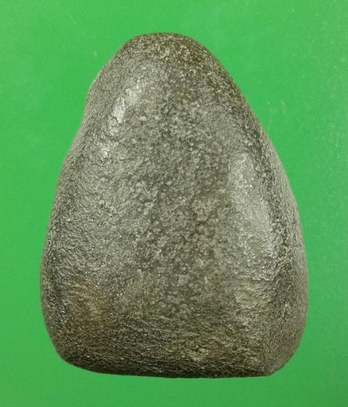 พระปิดตาพิมพ์ชะลูด ข้างยันต์ เนื้อดินเขียว 