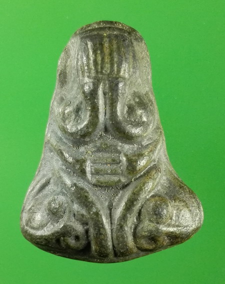 พระปิดตาหลังยันต์ เนื้อตะกั่วสนิมแดง