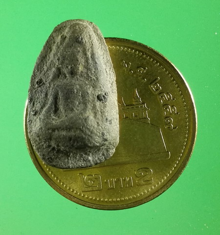 พระนางพญา ซุ้มเส้นคู่ เนื้อดิน สุโขทัย