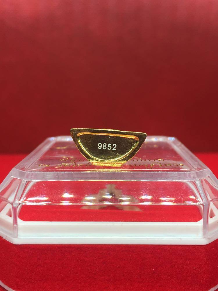 หลวงพ่อโสธร รุ่นสร้างโรงพยาบาลวัดสมาน เนื้อสามกษัตริย์