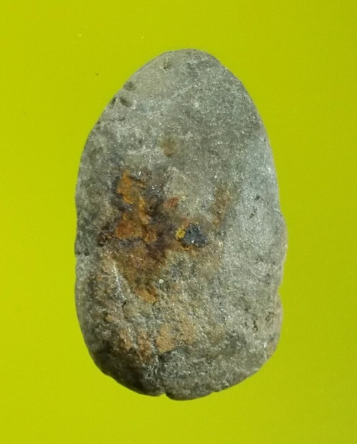 พระพิจิตรเขี้ยวงู เนื้อดิน