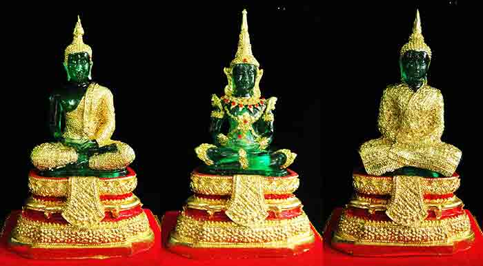 ***เคาะแรกค่ะ ******รวมยกชุดพระแก้วมรกต 3 ฤดู***