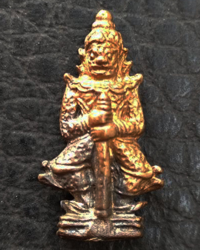 หายาก !! ท้าวเวสสุวรรณรุ่นแรก หลวงปู่คำบุ คุตตจิตโต วัดกุดชมพู เนื้อทองทิพย์ โค้ดกรรมการ