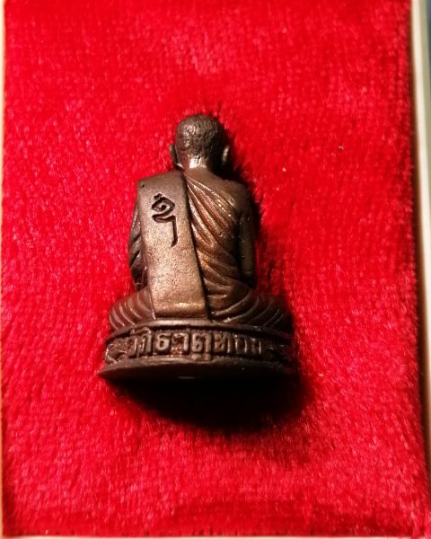 หล่อรูปเหมือนพระธรรมปาโมกข์​ วัดธาตุทองปี47สวยๆพร้อมกล่องครับ