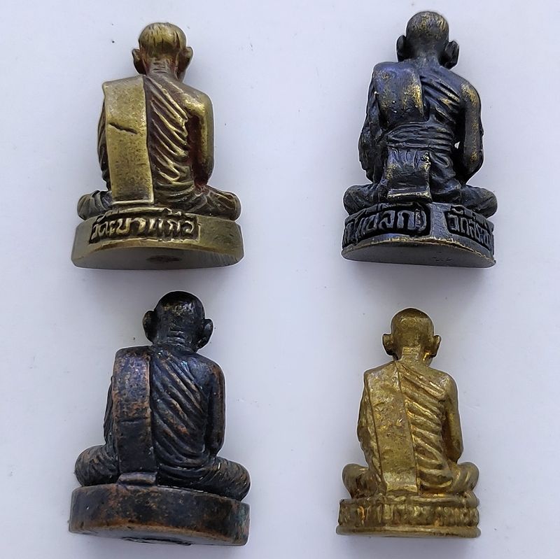 พระรูปหล่อ-รูปเหมือน ได้ทั้งชุดรวม 8 องค์