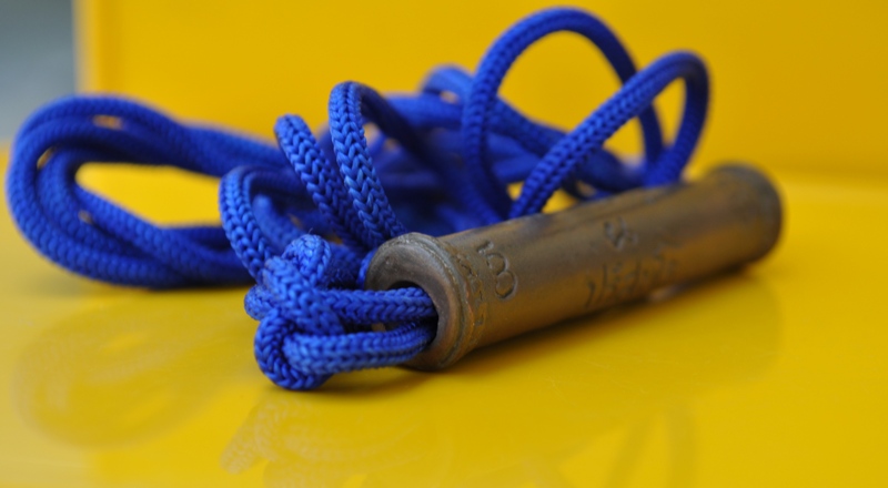 ตะกรุดหล่อคูณเศรษฐีเนื้อนวะโลหะ หลวงพ่อคูณ 