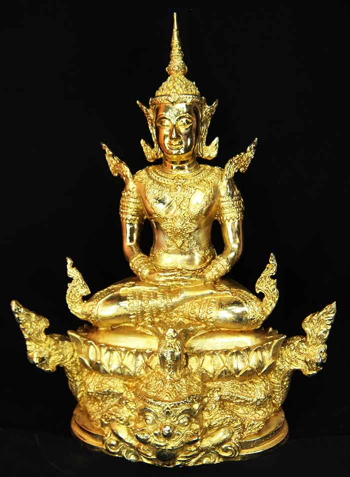 พระพุทธรูปบูชาปางสมาธิทรงเครื่องพระมหาจักรพรรดิ 