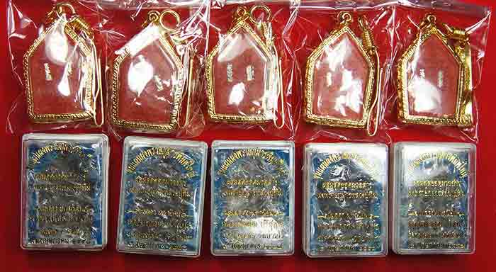 ***แจกลูกหลานญาติมิตร...เมตตามหานิยม 5 ชุดใหญ่***พระขุนแผนพรายกุมารพิมพ์ใหญ่ ทาทอง+ฝังตะกรุดเงินคู่ 