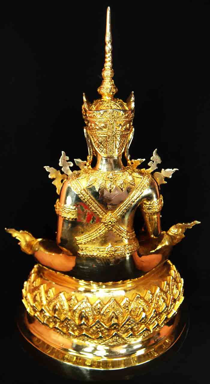 พระพุทธรูปปางโปรดพญาชมพูบดีหรือปางทรงเครื่องจักรพรรดิ เนื้อทองเหลืองขัดมันปัดทอง