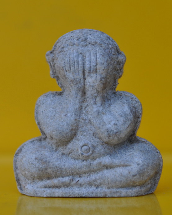 พระปิดตาพิมพ์ตุ๊กตารุ่นแรก หลวงพ่ออุตตมะ วัดวังก์วิเวการาม