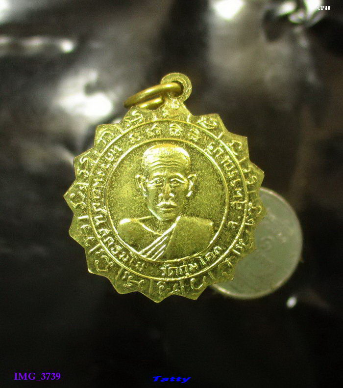 หลวงพ่อพุทธพรรณี หลังหลวงพ่อชิ้น วัดกุ่มโคก จ.สุพรรณบุรี