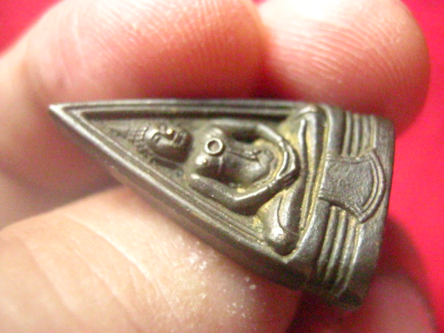 หลวงพ่อโสธร พิมพ์สองหน้า มีวงแหวน วัดโสธรฯ ปี 2530 