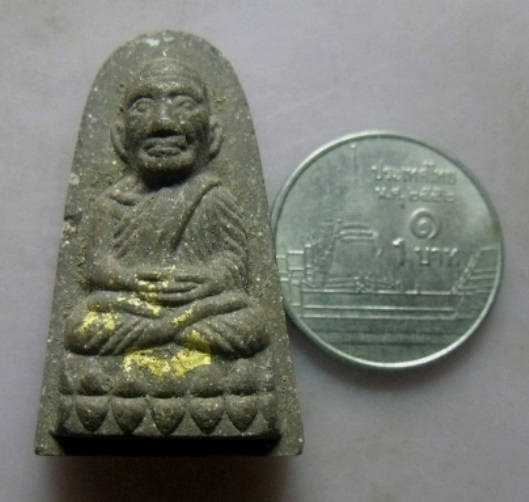 **วัดใจ**หลวงปู่ทวด เนื้อผงปิดทอง พิธีพุทธาภิเษก วัดบวรนิเวศวิหาร**สวยๆ เชิญชมครับ