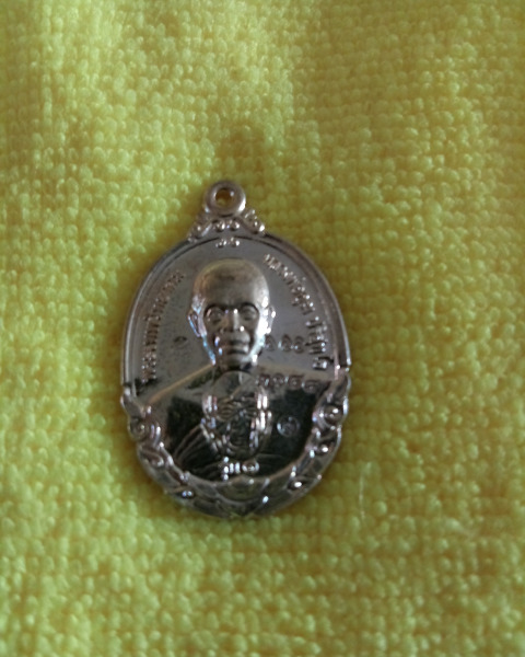 หลวงพ่อคูณ"กายเทพรุ่นแรกปี2556"กะไหล่เงินสวยมากปานเนื้อเงิน