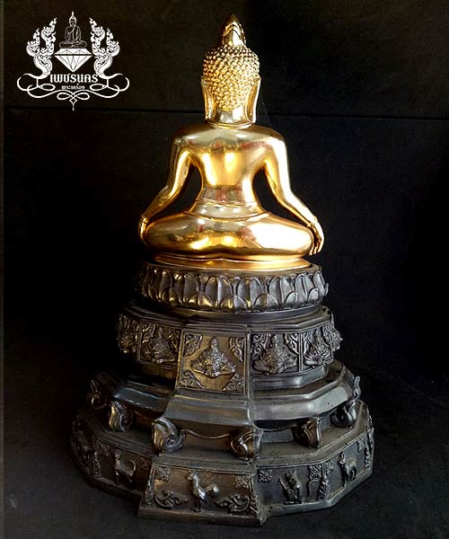 พระร่วงครองเมือง วัดไตรมิตร จัดสร้างขึ้นเมื่อปี 2554 ขนาดหน้าตัก 5 นิ้ว2ถอด