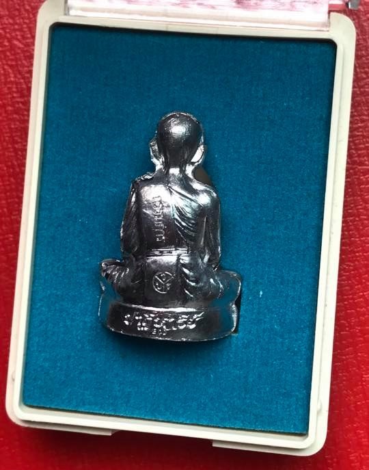 ***โค๊ตทองคำ***รูปเหมือนปั๊ม หลวงพ่อคูณ ปริสุทโธ รุ่นปาฎิหาริย์ EOD เนื้อตะกั่วผสมดีบุก ปี2556