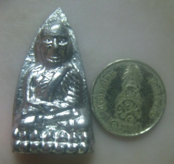 **วัดใจ**หลวงปู่ทวด หลังเตารีดใหญ่ เนื้อตะปูสังฆวานร วัดพระธาตุฯ ปี๒๕๓๙**ขุนพันธ์เจ้าพิธี อ.นอง เสก
