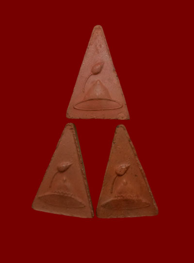 พระนางพญา ผสมผงเก่า รุ่นมาลาเบี่ยง