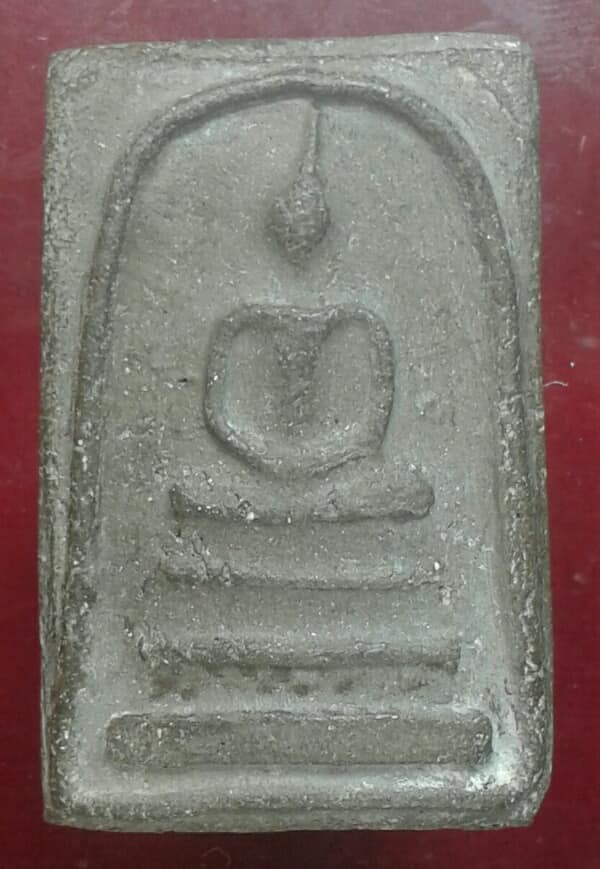 พระสมเด็จเนื้อผงดำๆ ไม่ทราบวัดสร้าง เคาะเดียวครับ